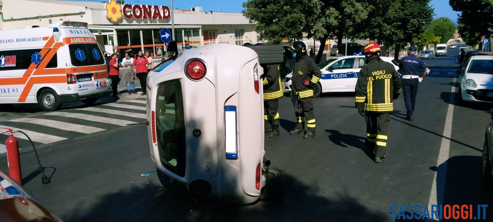 Incidente A Sorso Auto Si Ribalta Su Un Fianco Un Ferito In Ospedale