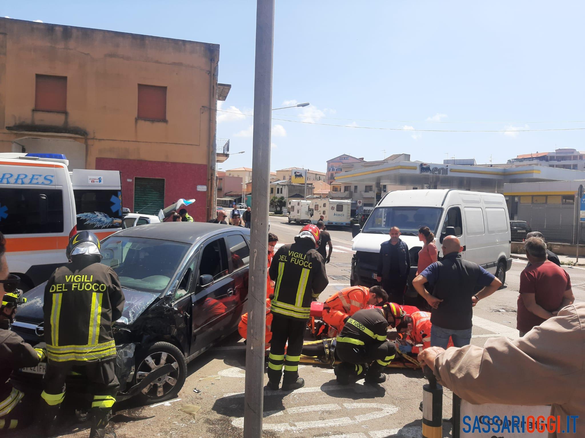 Brutto Incidente A Porto Torres, In Quella Strada Morirono Due Ragazze