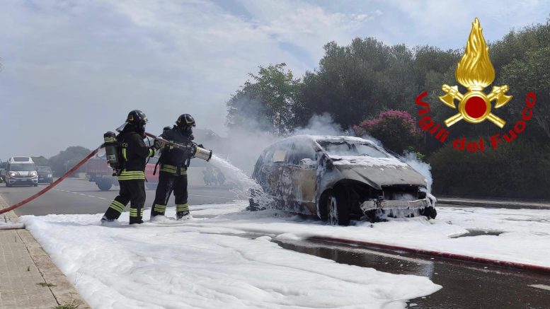 auto incendio alghero