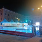 Una pista di pattinaggio su ghiaccio in piazza d’Italia a Sassari