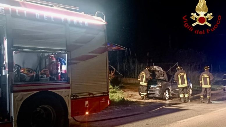 incendio auto alghero