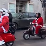 Babbo Natale in Vespa regala sorrisi ai bambini di Sassari