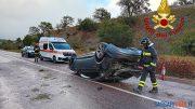 Violento incidente sulla strada per Bono, ci sono feriti