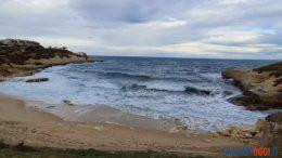 Mareggiate a Porto Torres, Balai spiaggia perde il suo arenile