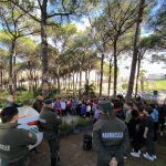 A scuola di ecologia, i bambini di Alghero piantano alberi