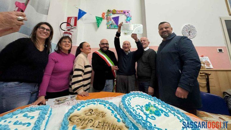 Grande festa a Usini per i 100 anni di zio Luigi Porcu