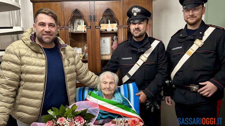 Grande festa ad Ardara per i 102 anni di zia Bainza Casula