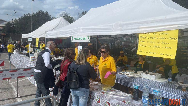 Uri regina del carciofo, folla per la storica sagra